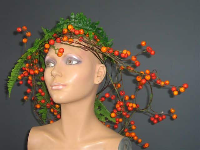 Coiffe en fleur pour mannequin décor en vitrine
